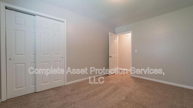 Building Photo - 80 E Oak Hill Rd