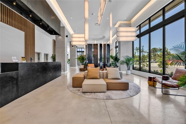 Building Photo - 3801 N Dixie Hwy