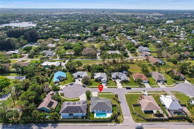 Building Photo - 5923 Loxahatchee Pines Dr