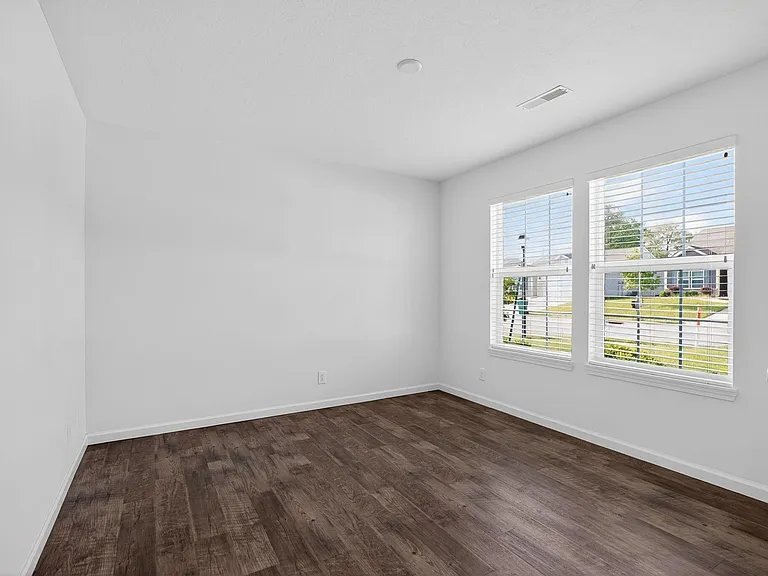 Building Photo - 3272 Maitland Dr