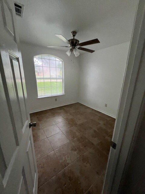 Building Photo - 5111 Warwicke Dr