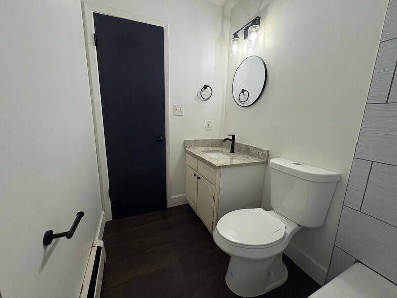 Building Photo - 30 Emery Way