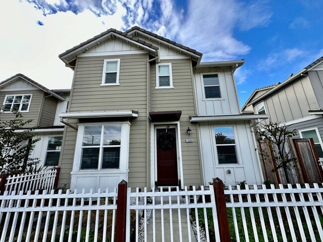 Building Photo - 15509 Monterey Rd