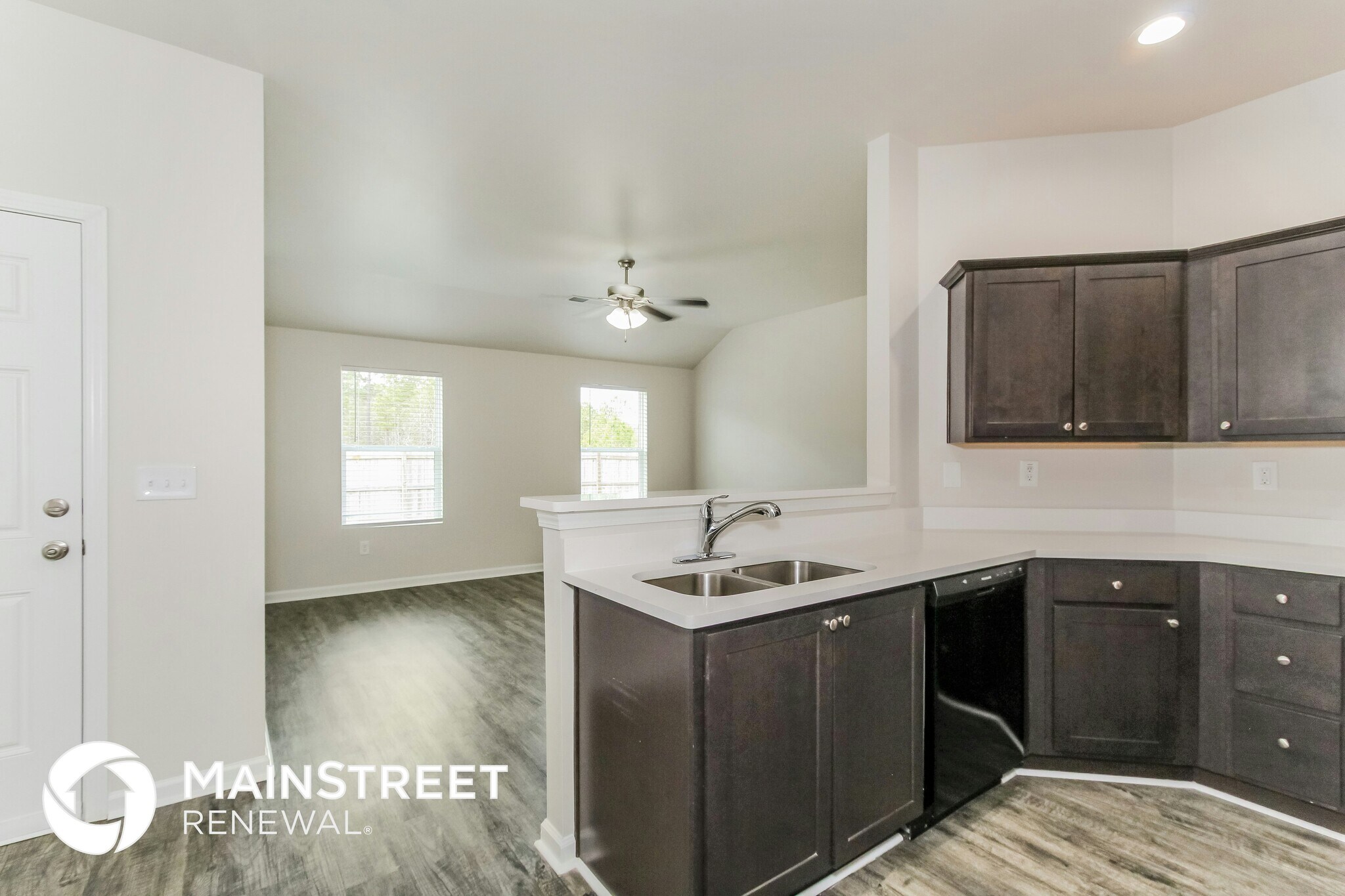 Building Photo - 590 Woodland Crst Rd