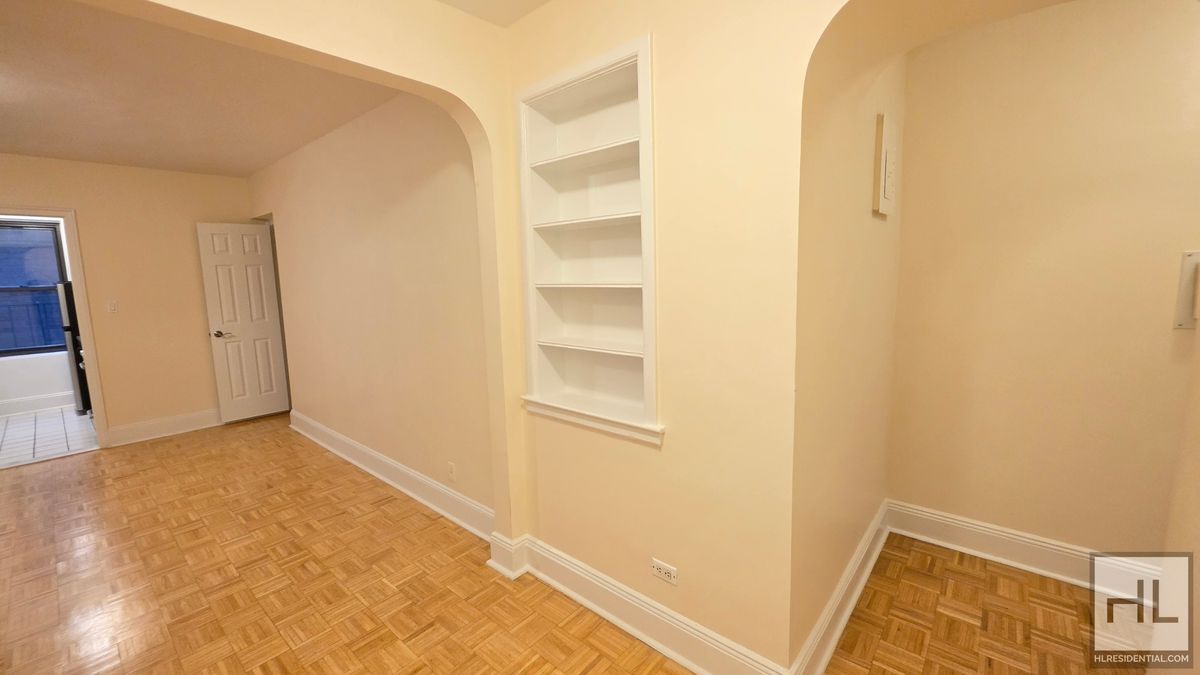 Building Photo - Spacious First-Floor Studio with Separate Alcove in Gramercy
