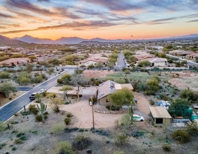 Building Photo - 1750 W Pearce Rd