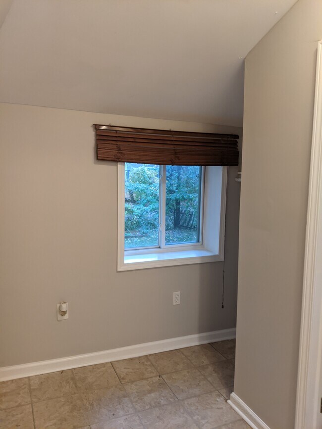 Building Photo - 201 Cottage St