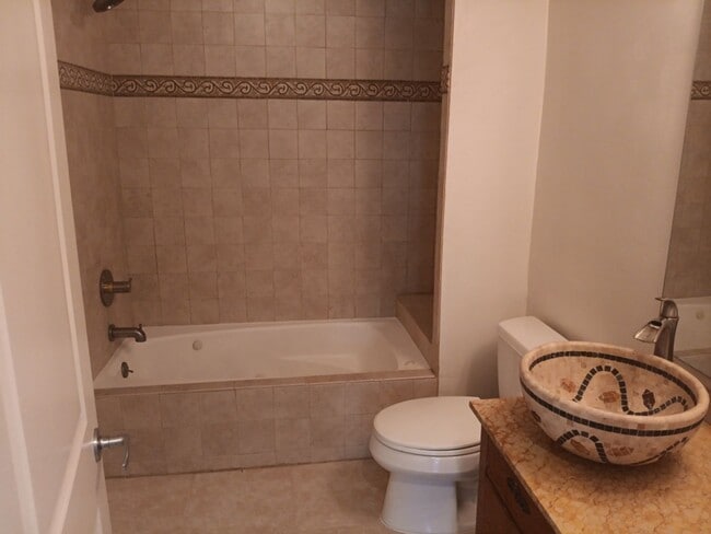 Building Photo - MOVE IN SPECIAL! 3 Bedroom 2 Bathroom Home...