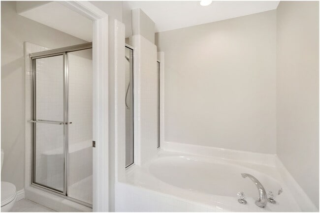 Building Photo - 2 Bedroom Plus Loft - Laguna Niguel Condo!