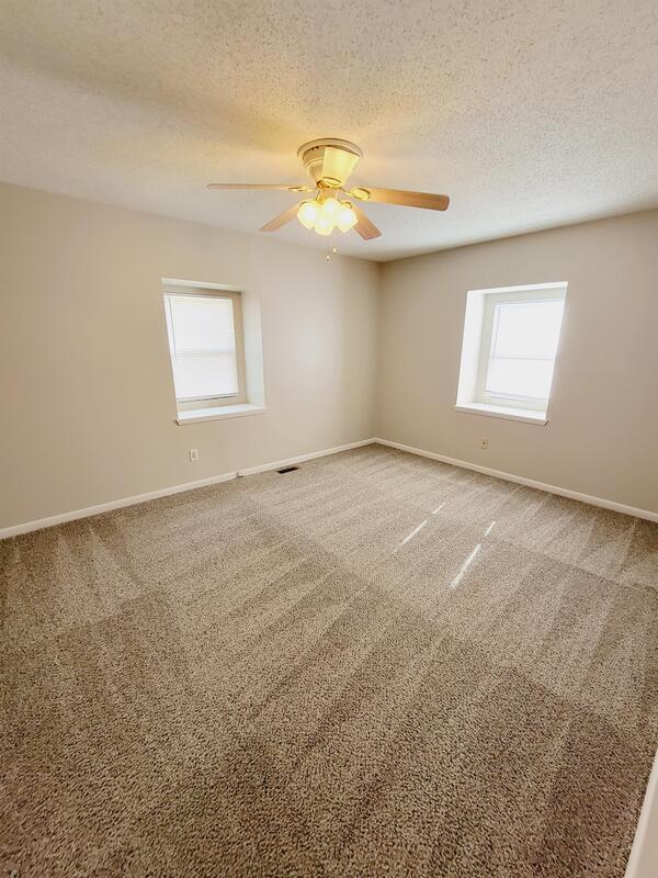 Building Photo - 1744 S Lark Ln
