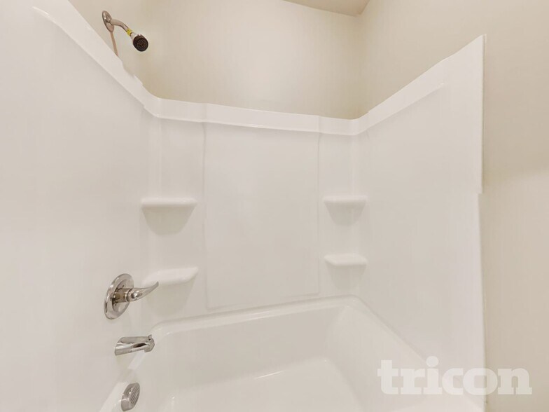 Building Photo - 228 Arbor Dr