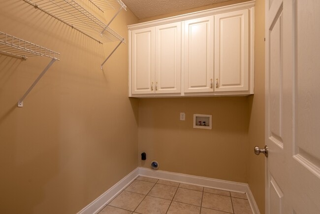 Building Photo - Shadow Bend Lane