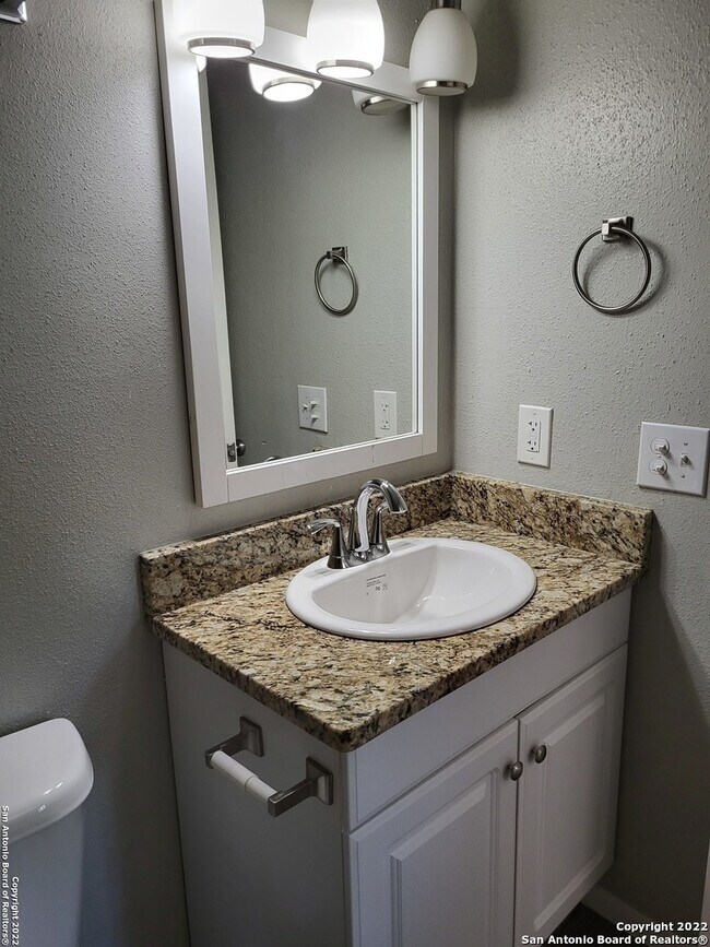 Building Photo - 9415 Quicksilver Dr