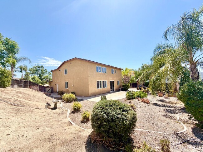 Building Photo - Spacious 5 Bedroom Redhawk Home with LARGE Loft & Backyard in Prime Location