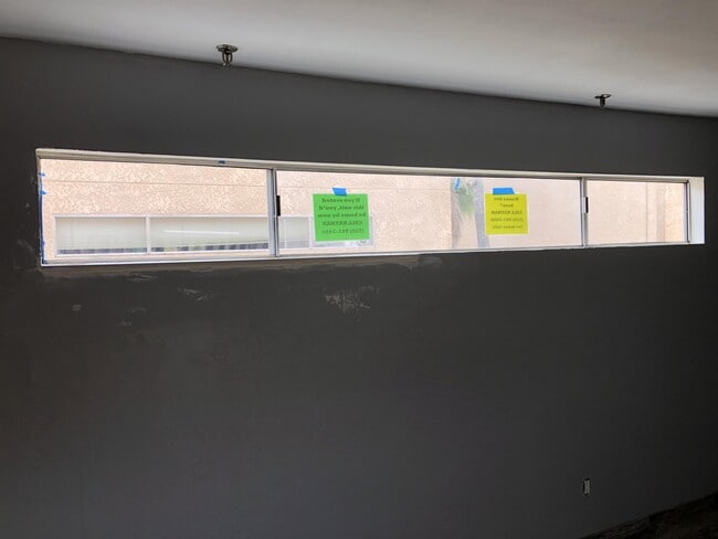 Building Photo - 2601 W Broadway Blvd