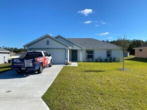 Building Photo - Desirable SW Ocala Neighborhood 3/2/2 **WON'T LAST**