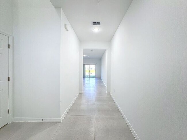Building Photo - 1711 Barton Towne Cir