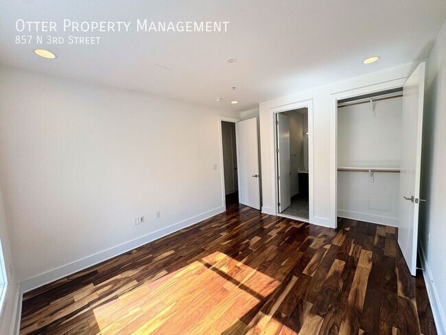 Building Photo - 857 N 3rd St