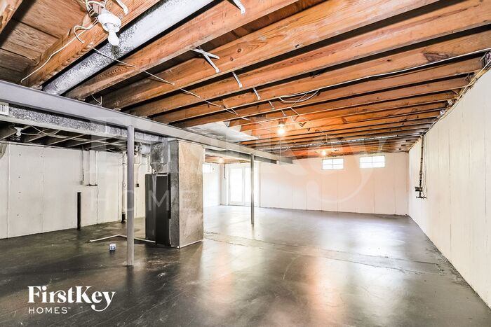 Building Photo - 12035 Quality Ln
