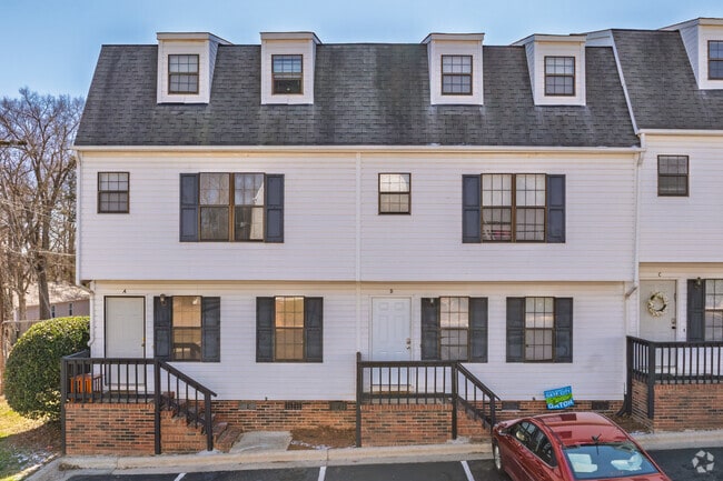 1022-1026 Fir Pl - The Village of Nantucket