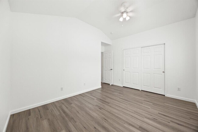 Building Photo - 1306 Lou Gehrig Ln