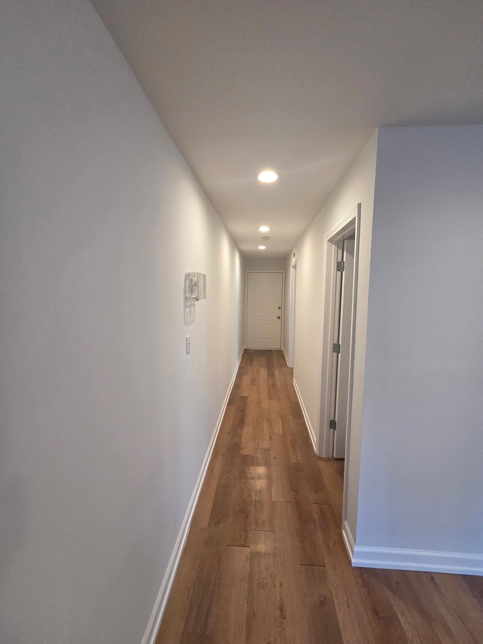 Building Photo - 4839 W Dakin St