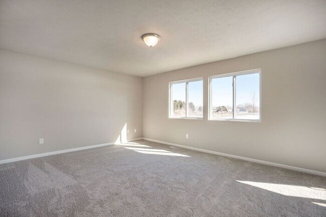 Building Photo - 412 Eastwood Dr