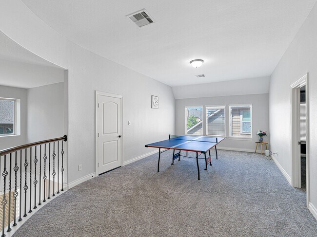 Building Photo - 27703 Lodgemist Ct