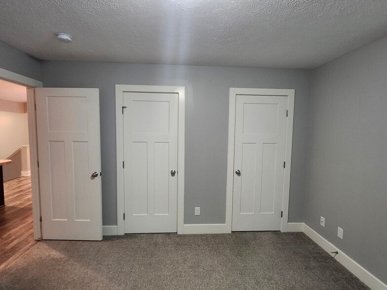 Building Photo - 798 Weatherwood Dr SE
