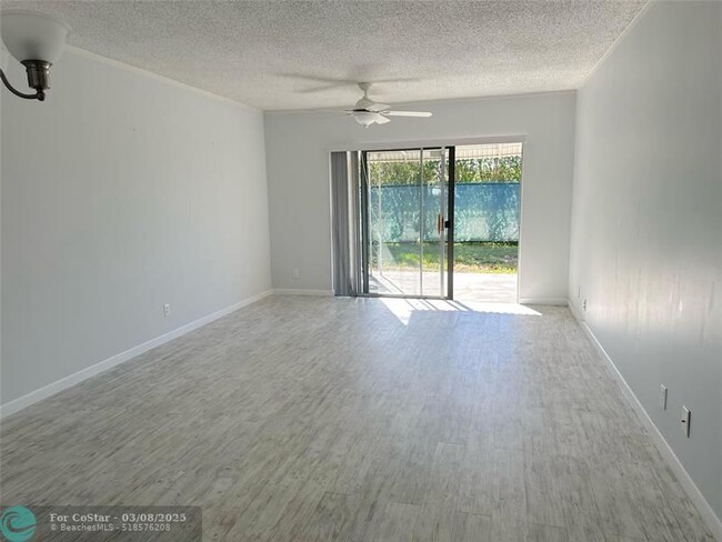 Building Photo - 20962 Sedgewick Dr