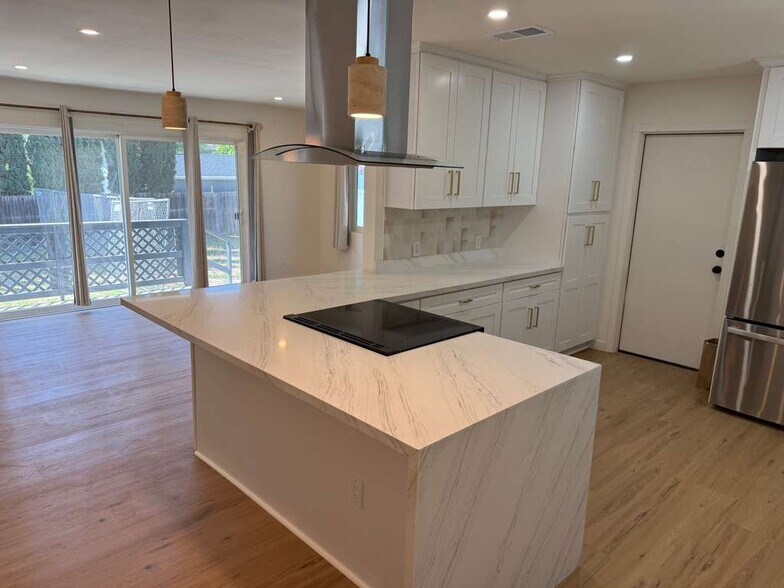 Building Photo - 4240 Camino Paz