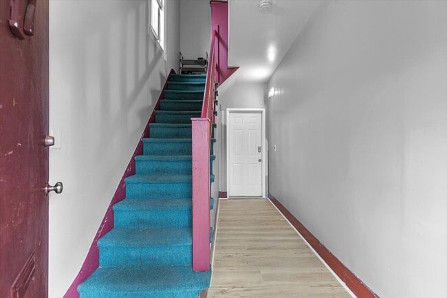 Building Photo - 55 Admiral St