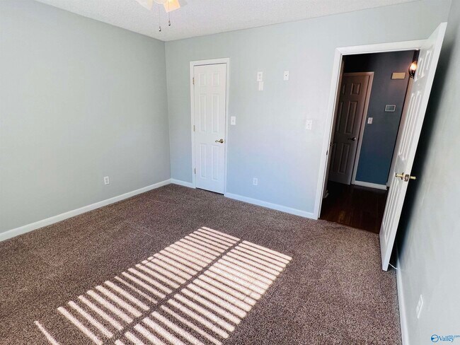 Building Photo - 116 Bibb Dr