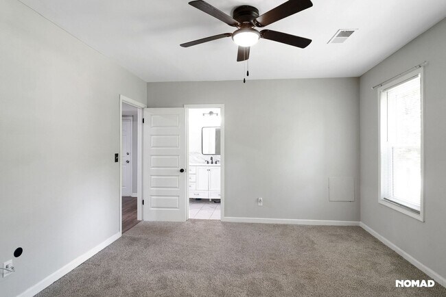 Building Photo - Charming 2BR Duplex in Stone Mountain