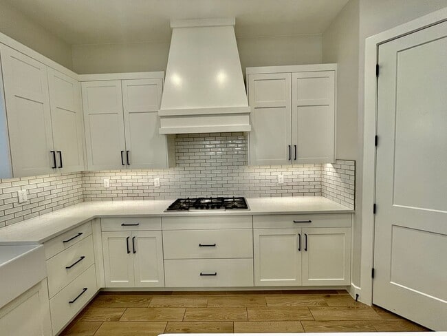 Building Photo - Lovely Four-Bedroom in Ivins with 3-Car Garage and Small RV parking Has Lots of Upgrades