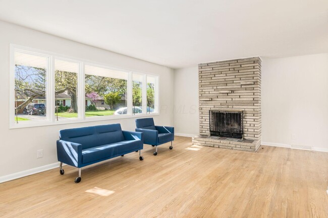 Building Photo - 4230 Eastlea Dr