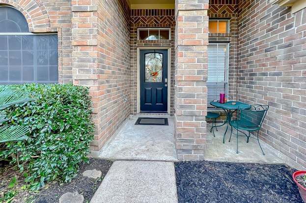 Building Photo - 1809 Village Ct Ln