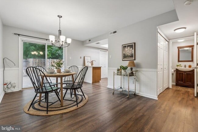 Building Photo - 1765 Carry Pl