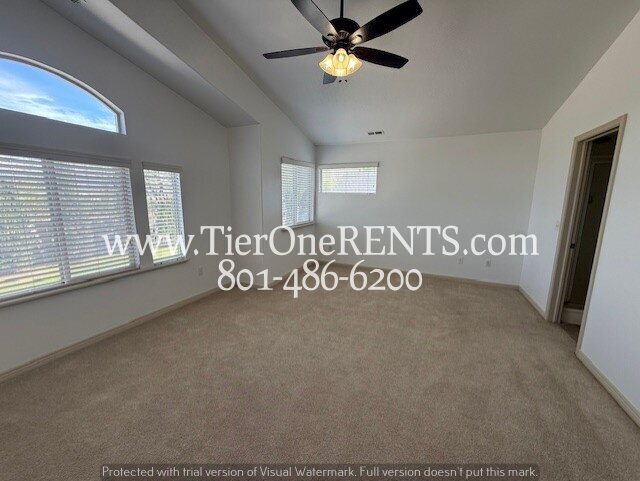 Building Photo - NO DEPOSIT option available for qualified renters!