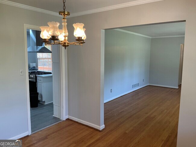 Building Photo - 3988 Rainbow Dr