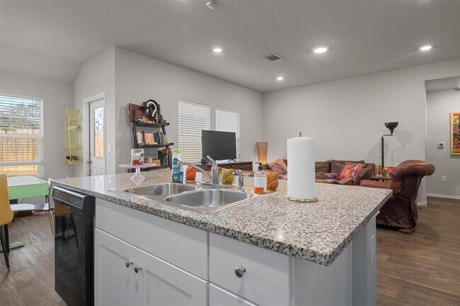 Building Photo - 12701 Brahmin Dr