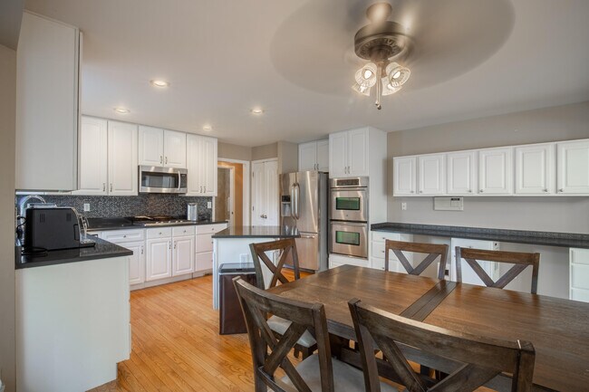 Building Photo - 1082 Bold Forbes Ct