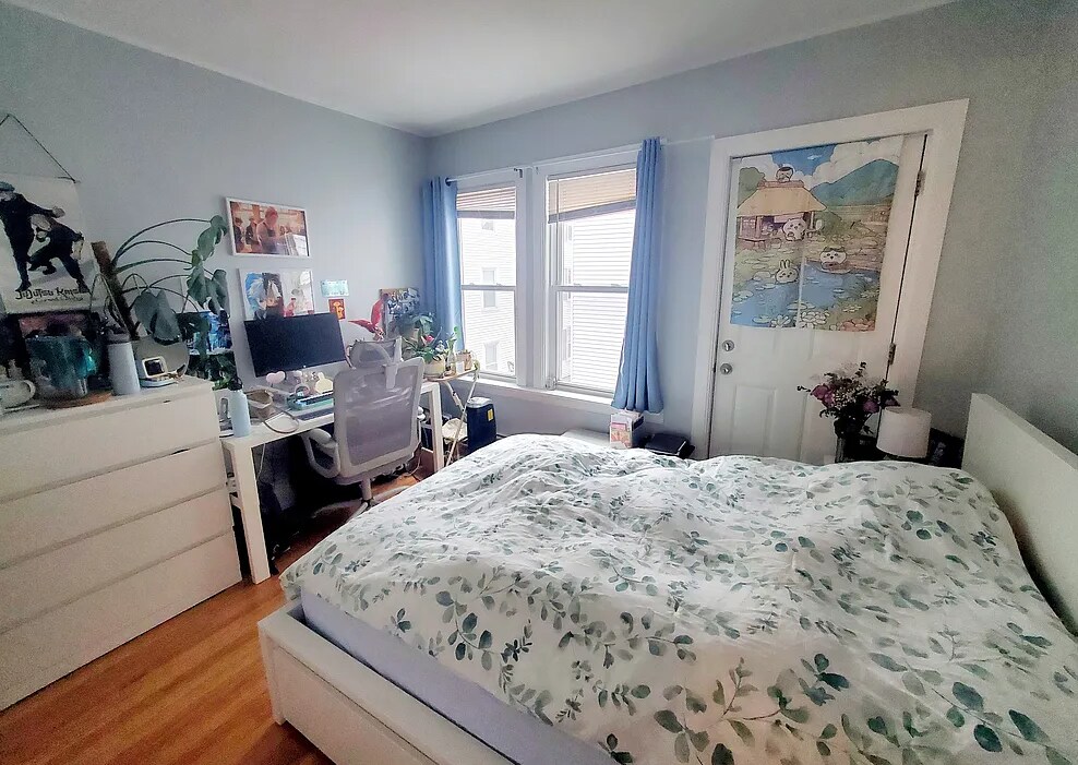 Building Photo - 17 Aspinwall Ave