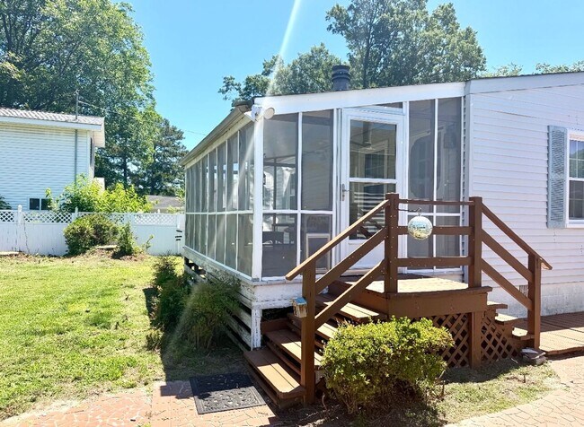 Building Photo - 5 Bed 2 Bath Home for Rent in Chesapeake!