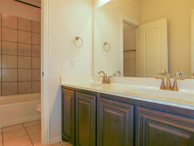 Building Photo - 7500 Windy Meadow Dr