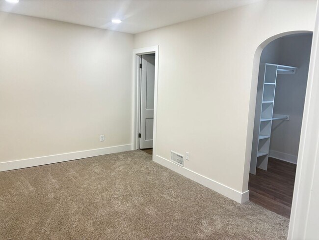 Building Photo - Newly Remodeled 4 Bedroom by Electric Works