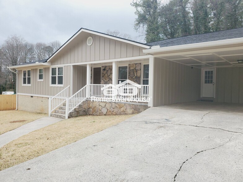 Building Photo - 3910 Lisas Dr