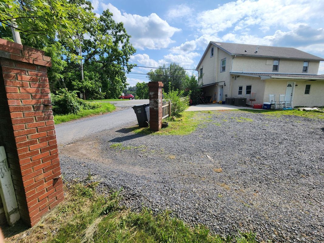 Building Photo - 1084 S Hanover St