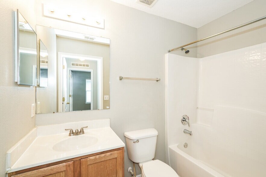 Building Photo - 3457 Bellericay Ln
