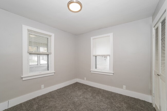 Building Photo - 504 E Forrest Hill Ave